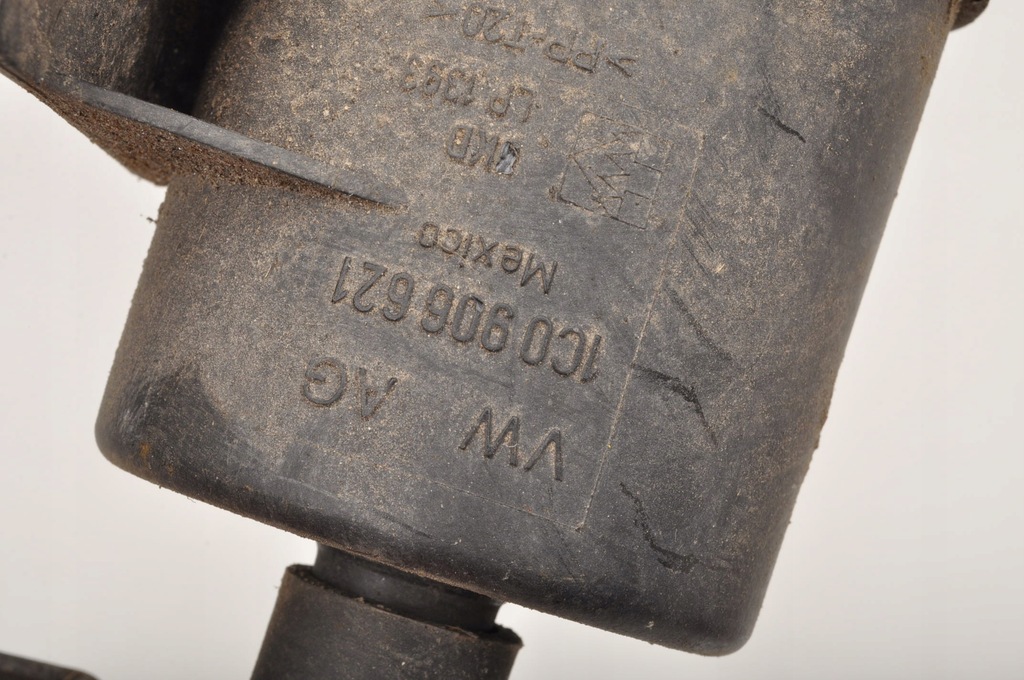 фото №6, Aston martin db9 3.6 клапан уголь 2r8u-9f945-aa