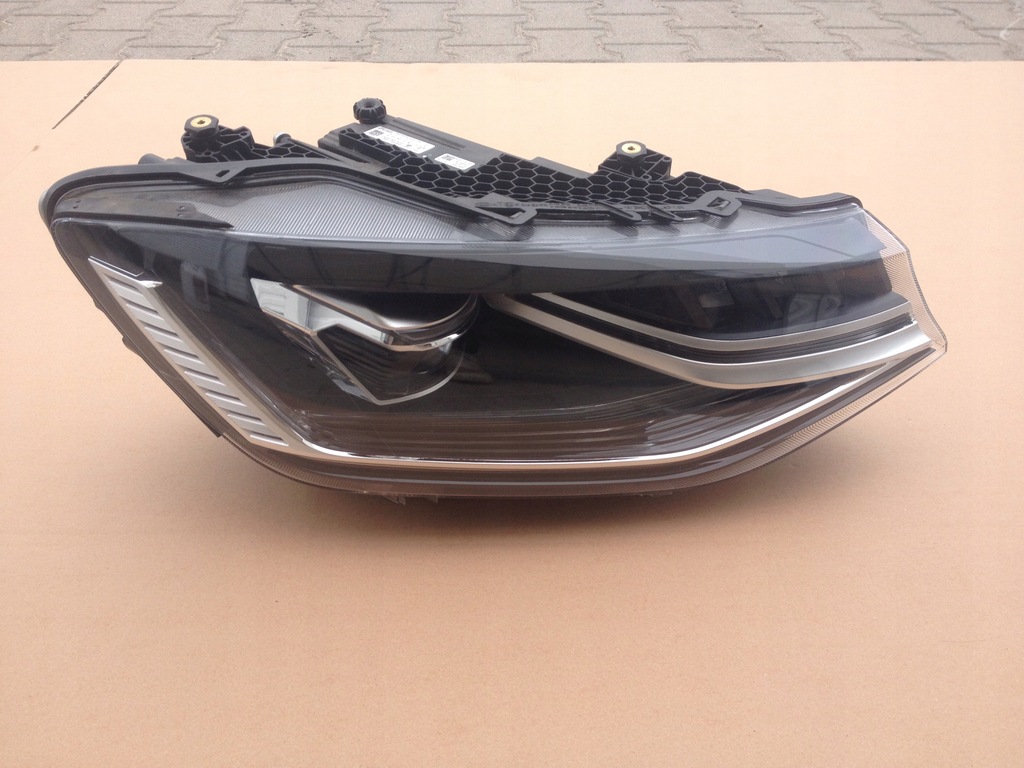 фото №1, Лампа передня права vw caddy 2k8 full led bdb