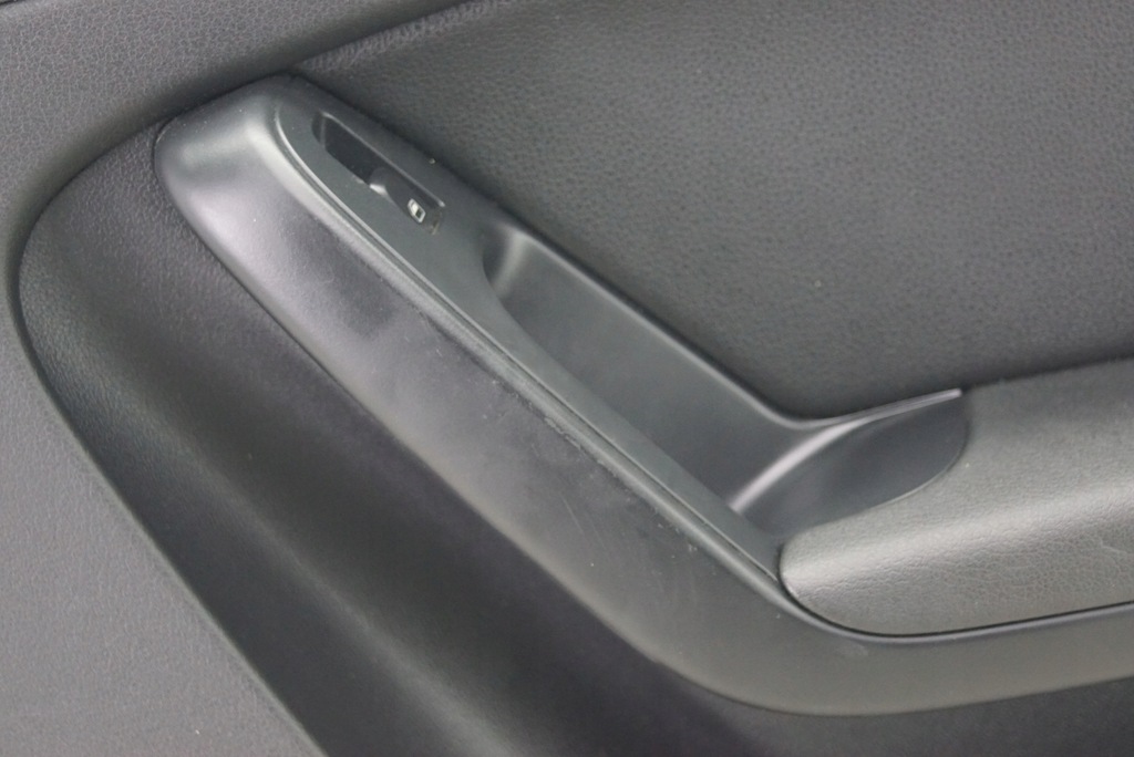 фото №7, Обшивка дверь правый задняя audi a4 b8