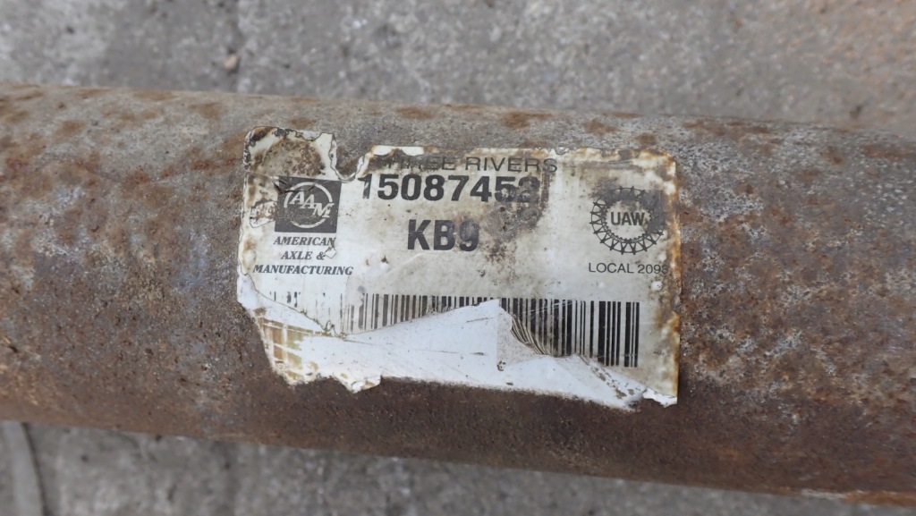 Wał привідний 15087452 cadillac escalade в Україні