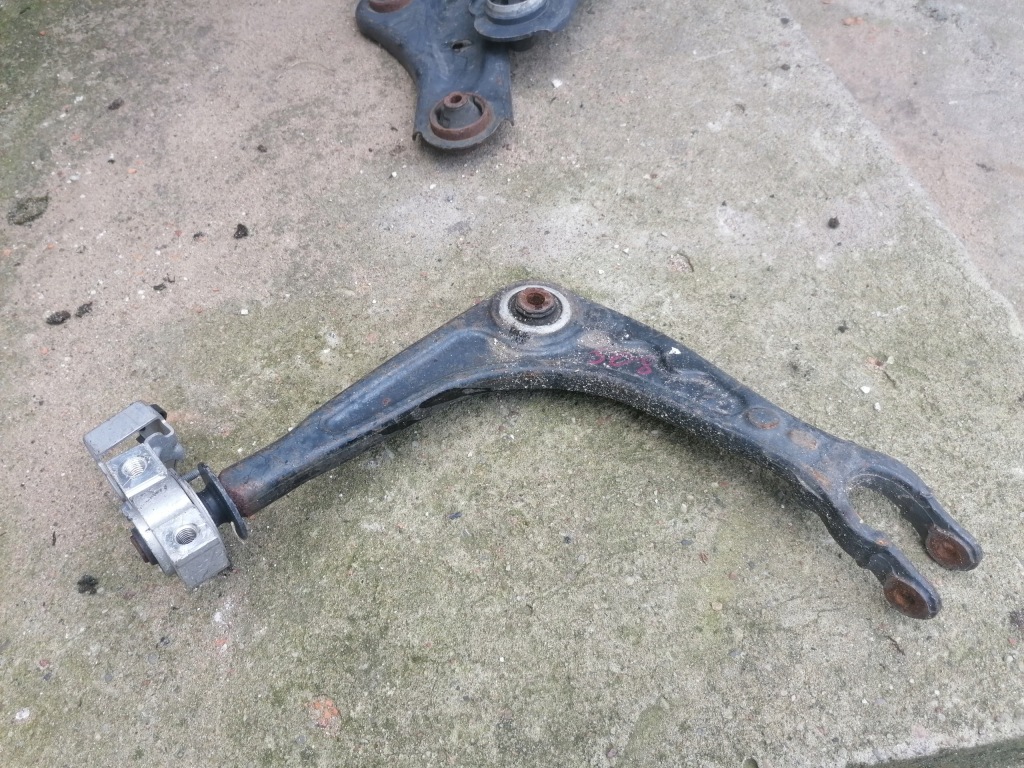 фото №1, Правый передний рычаг peugeot 508