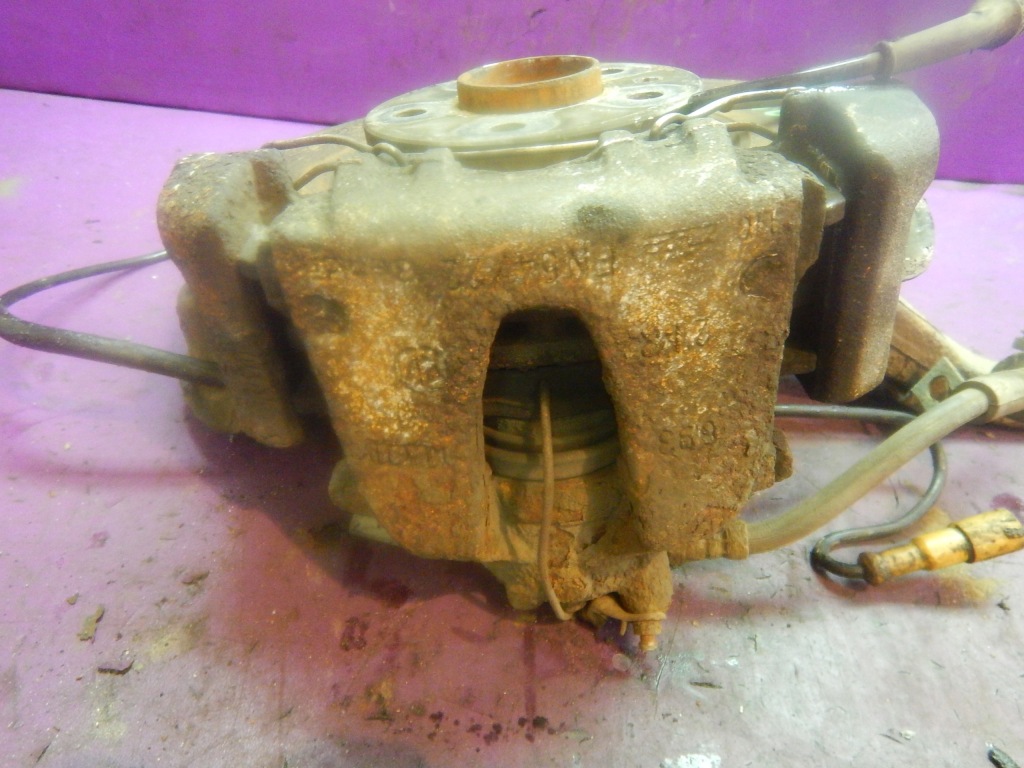 фото №2, Alfa romeo 156 2.0 поворотный кулак перед правая abs