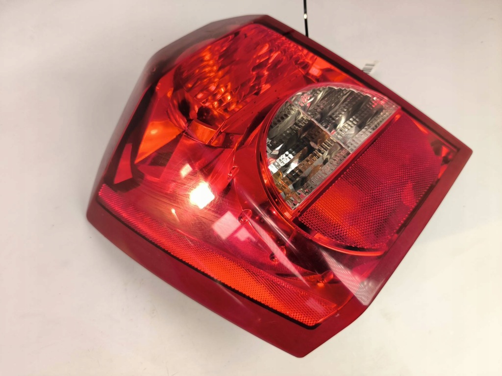 фото №1, Лампа ліва задня 05303753a dodge caliber