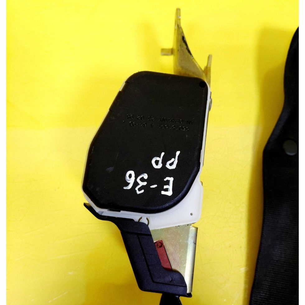 Ремінь безпеки правий перед bmw 3 e36 8208444 nr2137 Недорого