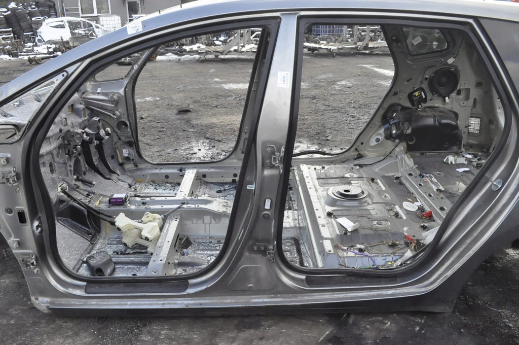 фото №1, Kia carens iv блок двигуна поріг лівий