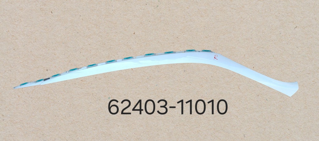 фото №1, Права молдинг дахова lexus lc500h 62403-11010