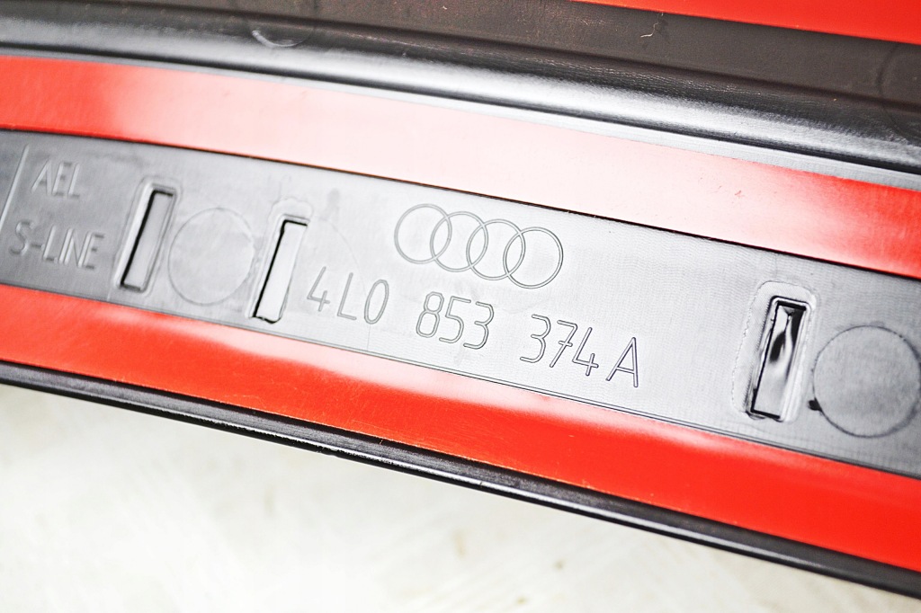 Audi q7 молдинг порог перед правый внутренний. 4l0853374a новая в Украине