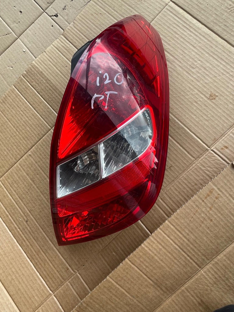 фото №1, Hyundai i20 лампа правий задня 92402-4p000 хетчбек