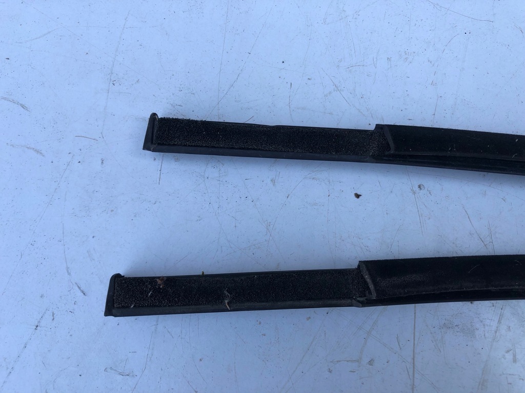 фото №6, Vw touran прокладка молдинг zgraniajca 1t0837477e