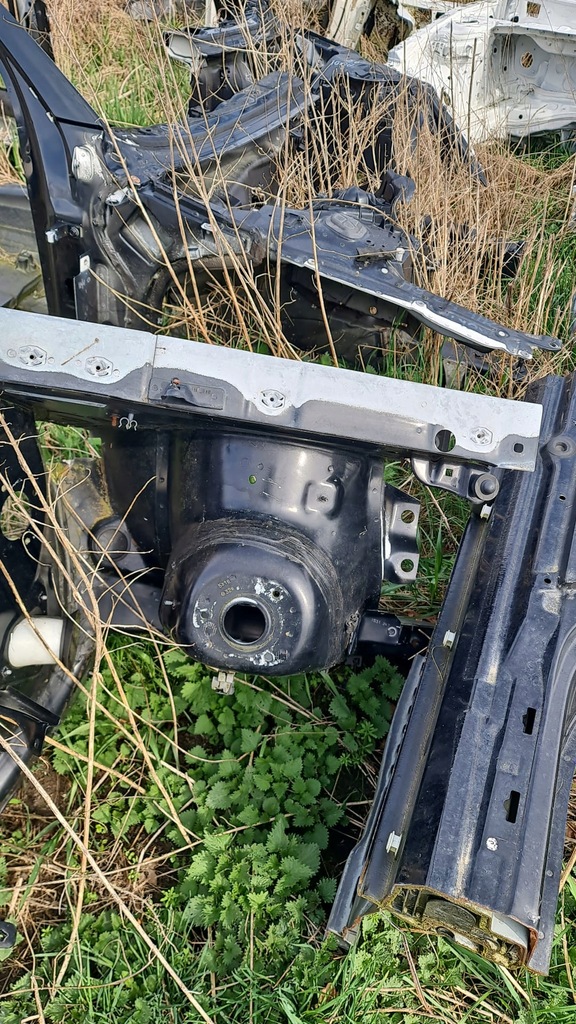 фото №1, Mercedes ml gl w164 четверть cięta za чашка левый перед левая передняя