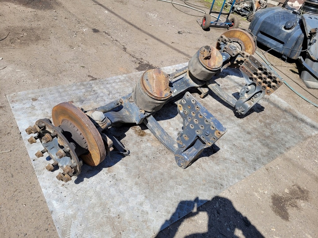 фото №13, Oś балка задняя задняя поворотная ступица поворотный кулак volvo fe 6x2 d7e e-5