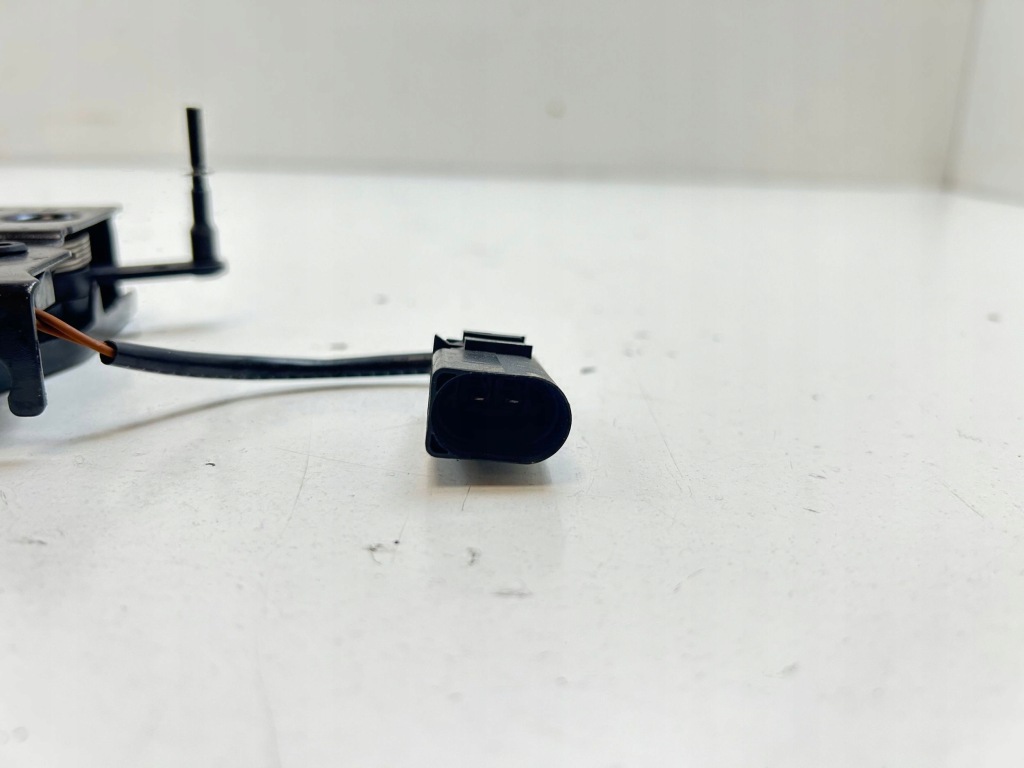 фото №6, 2008 porsche 911 997 замок крышки багажника 99751205300