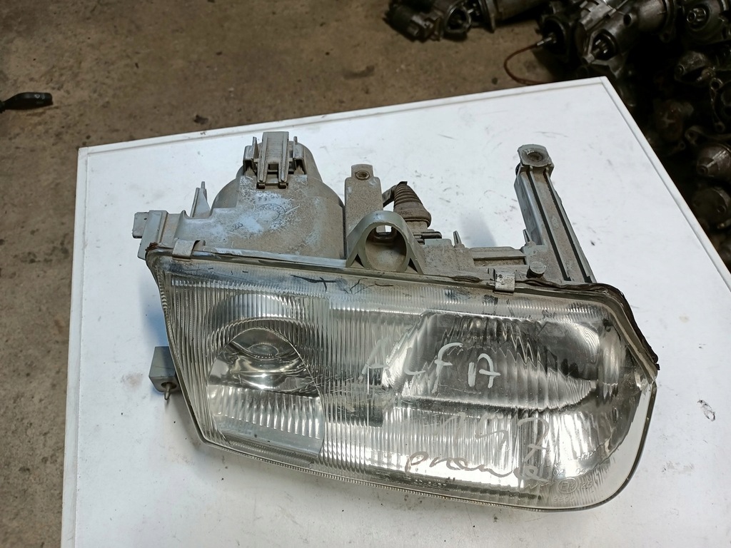 фото №3, Лампа перед права alfa romeo 145