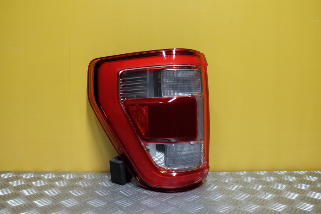 фото №1, Ford f150 p702 2021- лампа задняя слепая зона spot левая usa