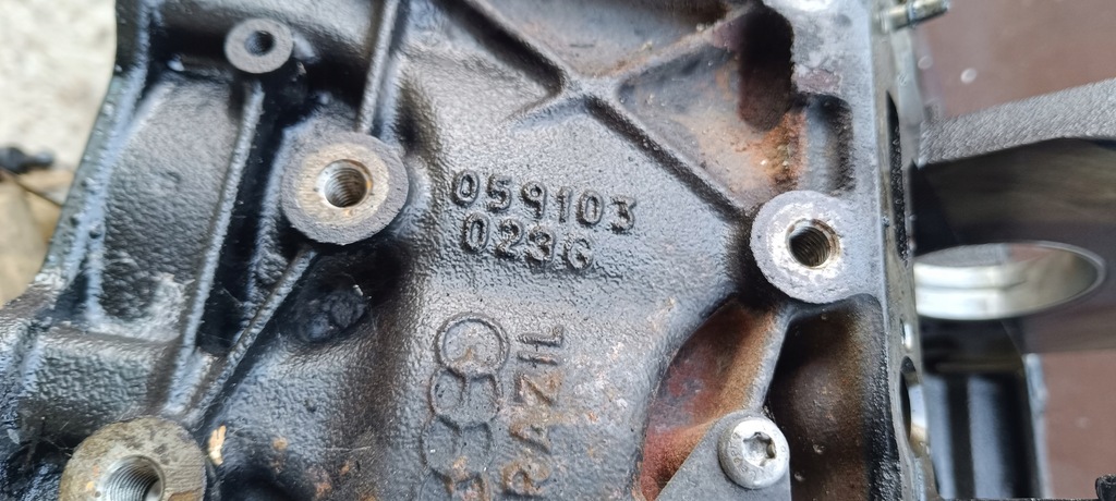 фото №14, Блок двигуна підпори вала audi a4 b8 8k a5 8t a6 c6 2.7 3.0 tdi 059103023g