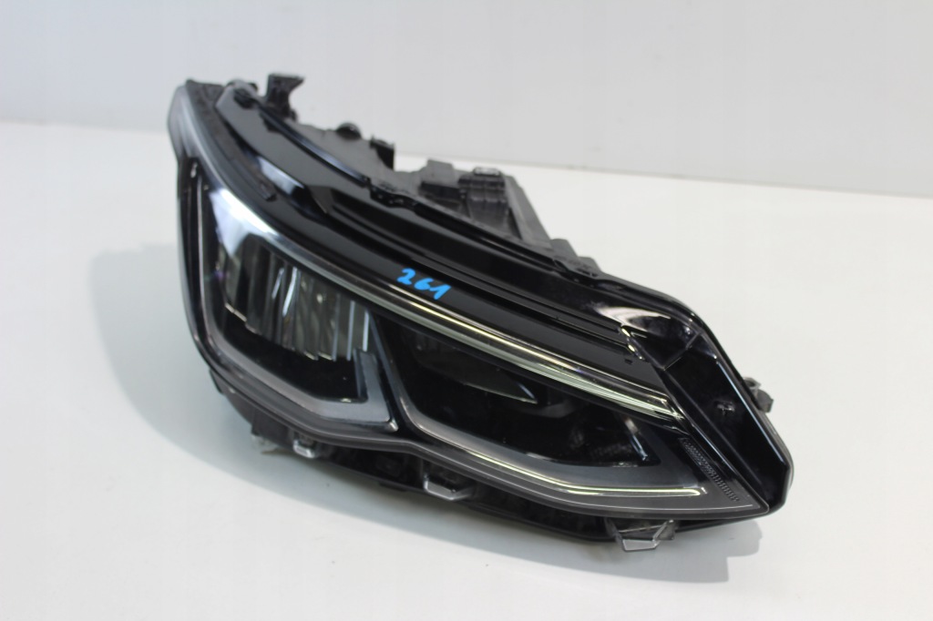 фото №2, Лампа правая перед vw golf 8 viii led full led