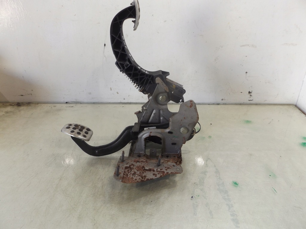 фото №2, 307 lift педаль сцепления тормоза