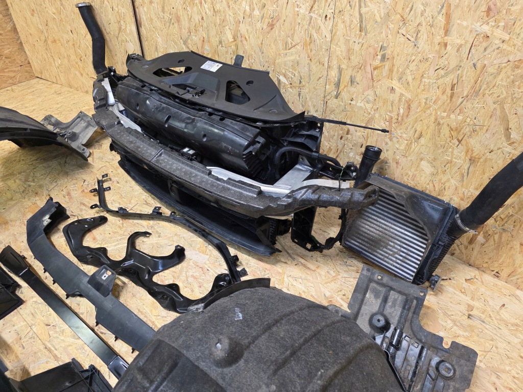 фото №8, Porsche panamera 971 turbo перед капот крила бампер pas лампи lc9x matri