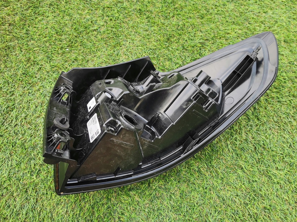 фото №6, Opel zafira c лампа левая задняя nowa!