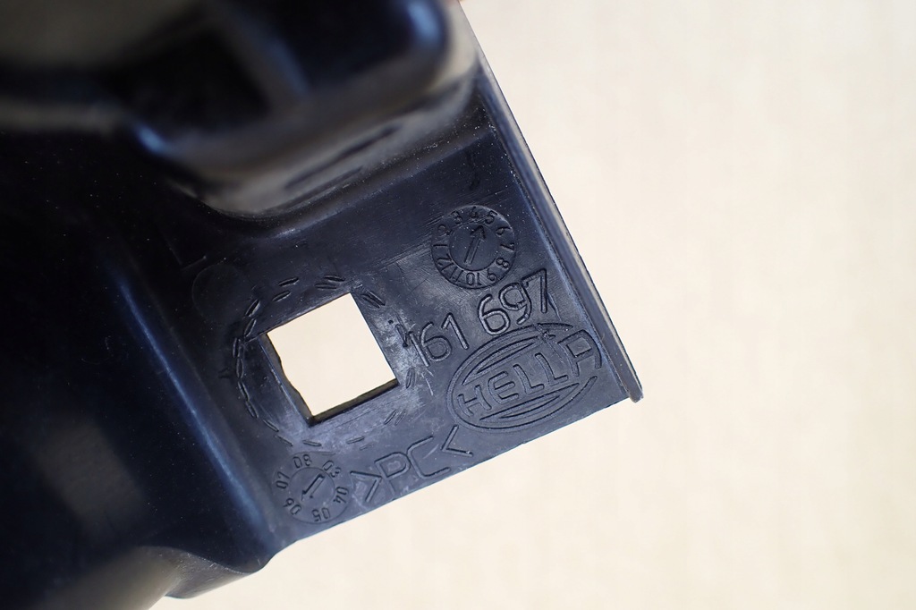 фото №8, Направляющая кронштейн лампы левый перед bmw e65 e66 e67 161697 lift lci oem