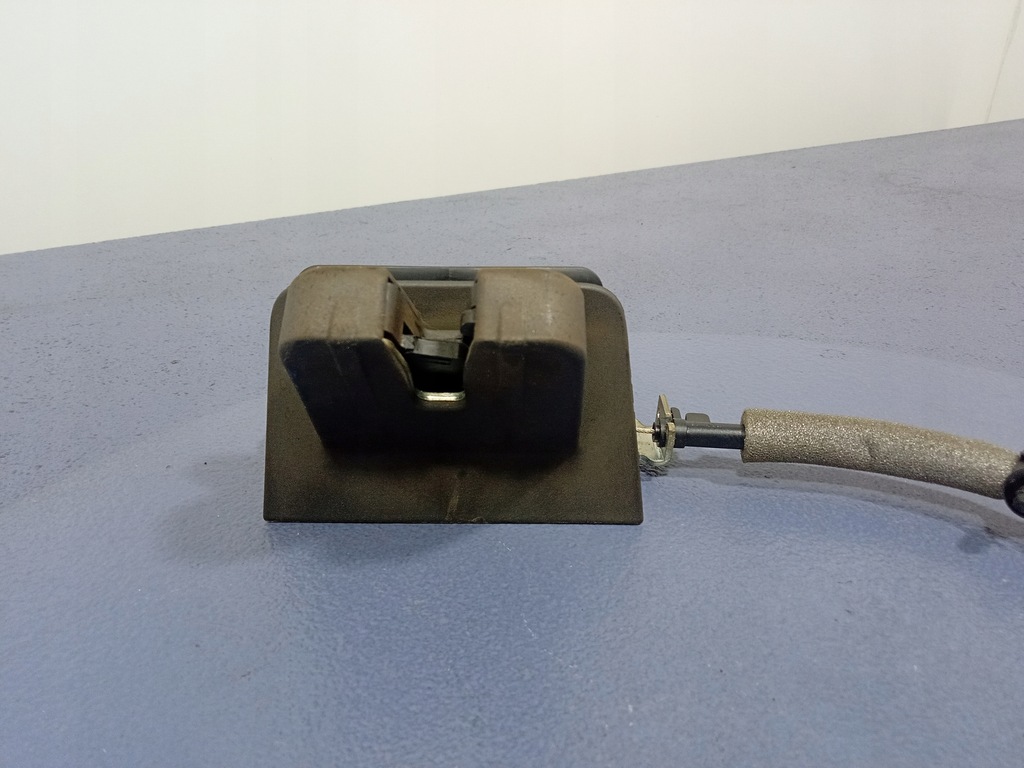 фото №4, Audi rsq8 q8 4m замок доводчик крышки багажника 4m827506d