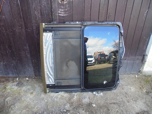 фото №1, Bmw 1 e81 e87 люк