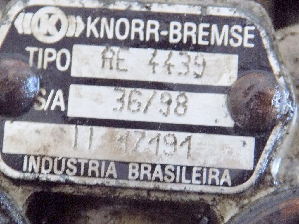 Scania 4 114 124 380km клапан контурний ae4439 Недорого