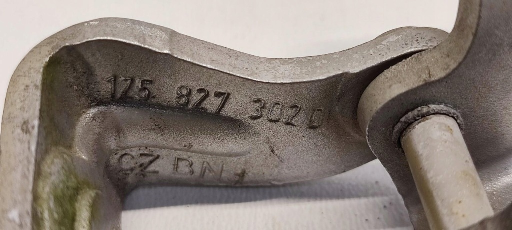 фото №6, Skoda octavia ii scout петли крышки багажника комплект 1z5827301d