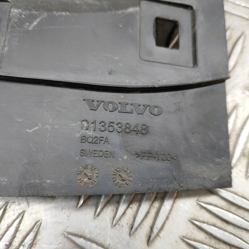 фото №6, Volvo xc60 2019 ліва сторона бризковики передні