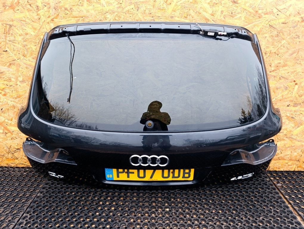 фото №1, Audi q7 4l крышка багажника задняя lc9x