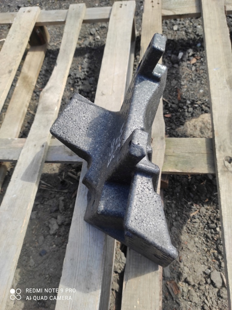 Bmw 5 e60 кронштейн пенополистирол подкрылок левый 7144625 в Украине