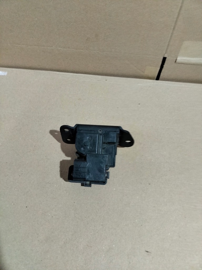 фото №6, Kia sportage iii замок крышки багажника