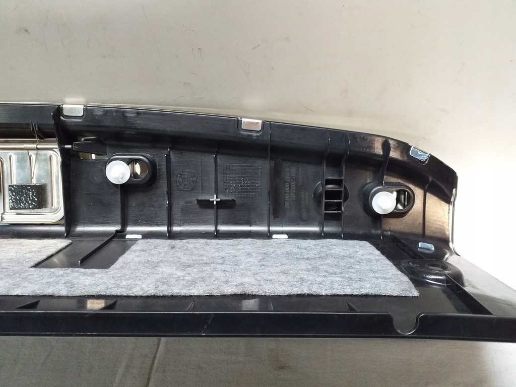 фото №8, Idealna защита крышки багажника mercedes w217 1