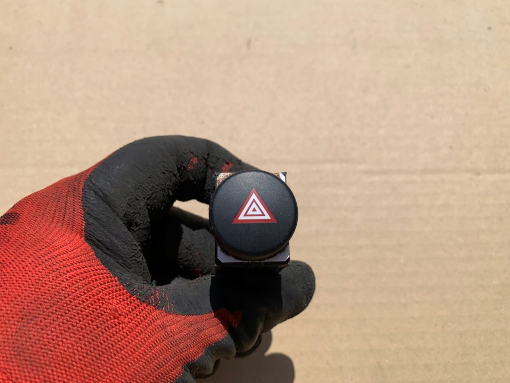 фото №1, Переключатель аварийных аварийная leon ii altea 5p0953235b оригинал