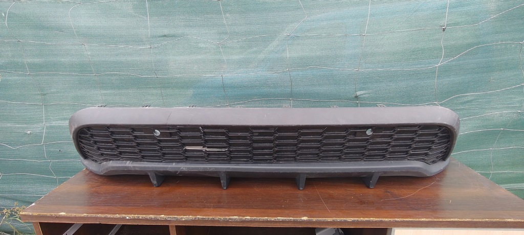 фото №1, Toyota yaris cross gr sport 2023- 23- дифузор бампер dół задній задня