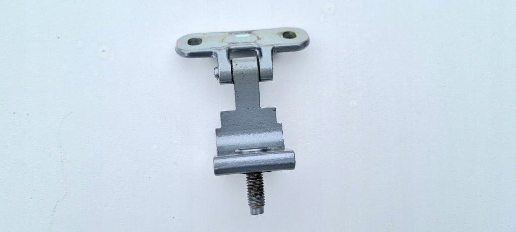 фото №1, Vw passat b8 lb7s петлі кришки задня 8v3827299b