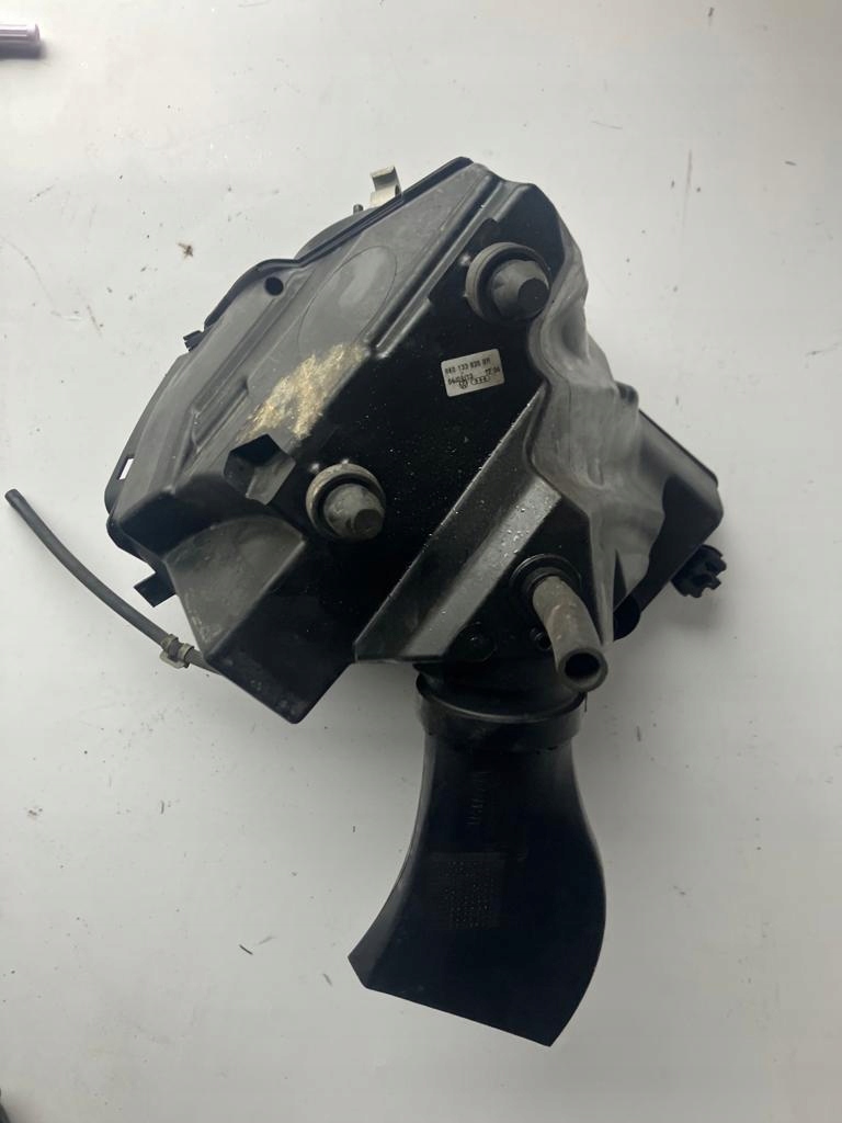 фото №5, Корпус фільтра повітря audi sq5 8r 3.0 tdi 8k0133837b