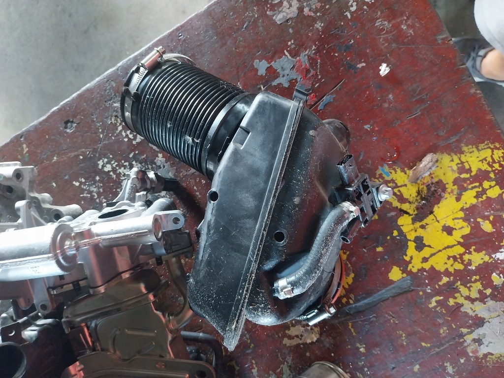 фото №1, Mercedes w177 w247 2.0 cdi труба турбіни повітря повітрозабірник вентиляція картера idealna 654920