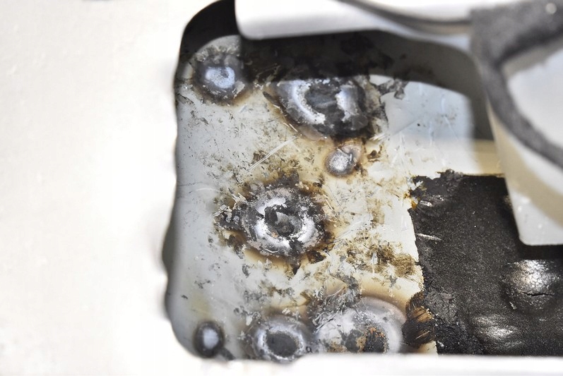 фото №12, Крышка багажника багажника задняя задняя серебристая peugeot 1007 05-09