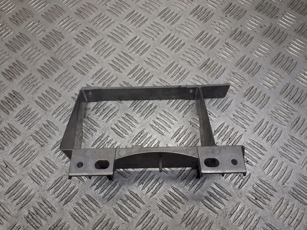 фото №1, Рамка радио volvo v70 ii