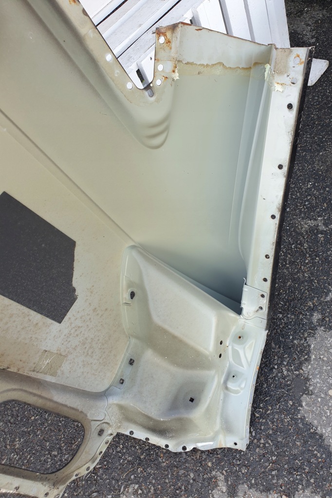 Крило задній правий audi a4 b9 avant універсал чорний ly9b оригінальний Київ