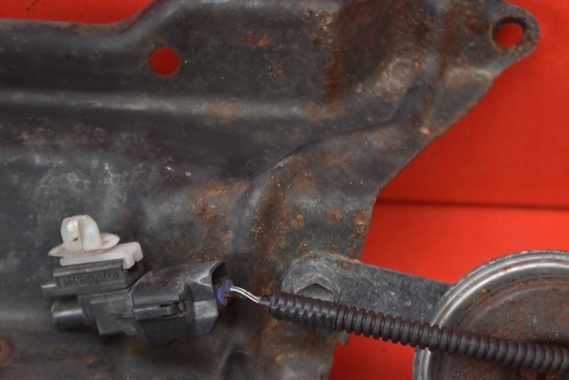 фото №7, Pas передний усилитель suzuki grand vitara 2 ii 05-14