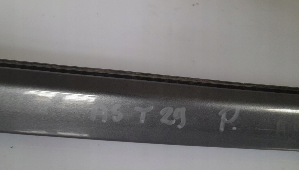 Toyota avensis t27 рестайлінг  / t29 універсал накладки дахові рейлінги комплект !!! Зі Шроту