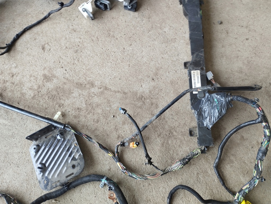 фото №11, Dodge ram 5.7 09- жгут кабины 68243024ac usa