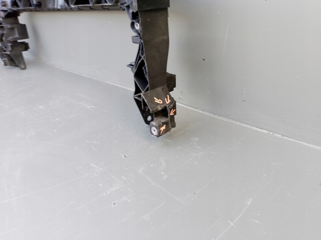 Mercedes w247 2018- pas передній підсилювач бампера перед a2476202800 ÷ Київ