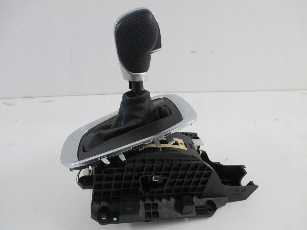 фото №1, Механизм передач ручка renault megane gt 111192461