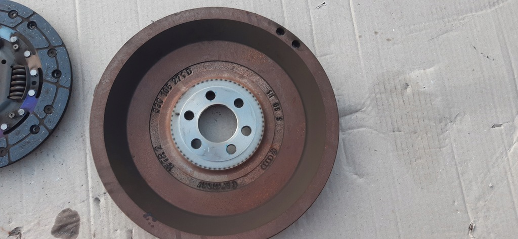 фото №6, Сцепление б/у 030105271d vw polo 6r 1,4benzyna