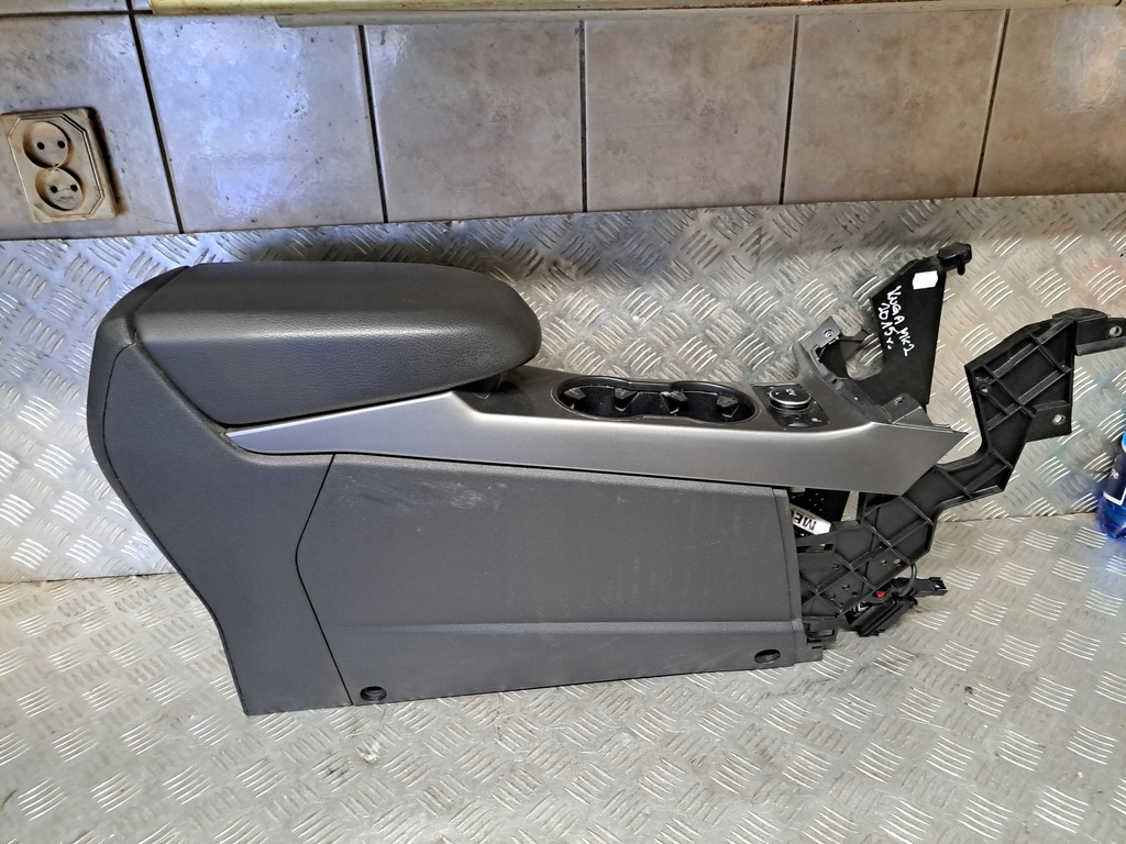 фото №2, Ford kuga mk2 подлокотник