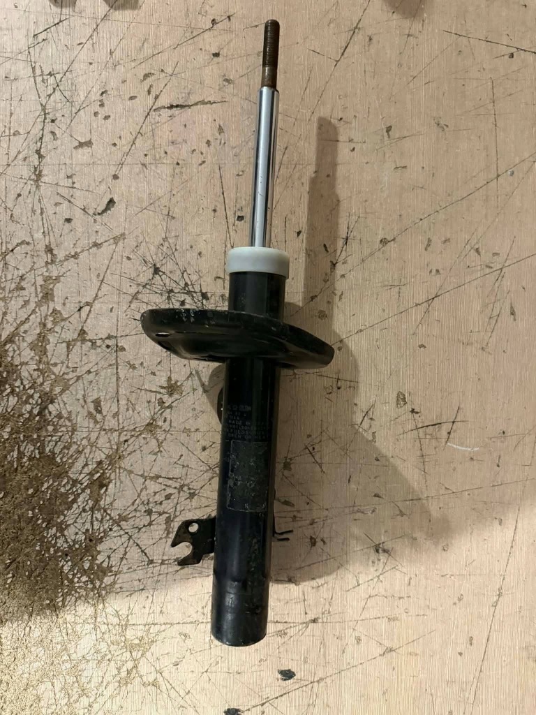 Купити Амортизатор правий перед opel crossland x