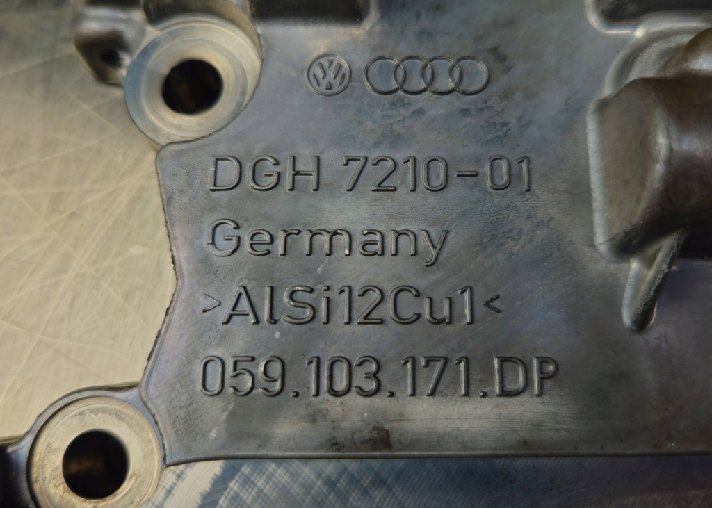 Корпус розподільного валу audi a6 3.0 tdi 059103171dp Доставка